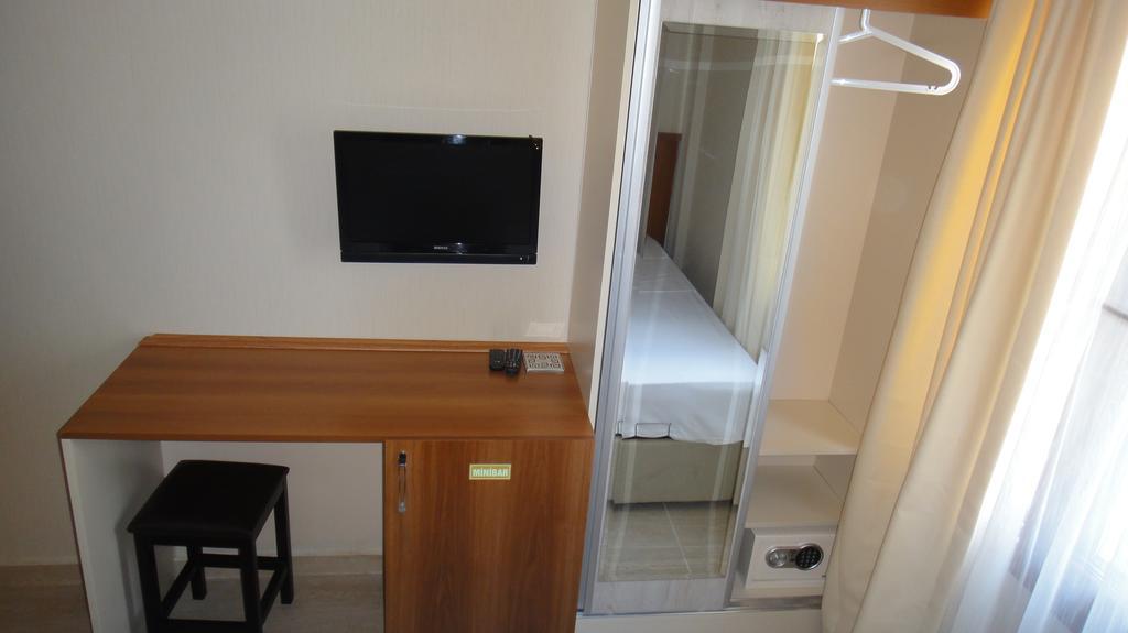 Golden Stone Butik Otel Çeşme Zimmer foto